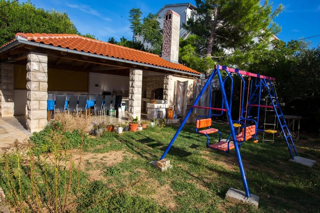 Apartments With A Parking Space Barbat, Rab - 16245 Barbat na Rabu 0*,  Chorvatsko