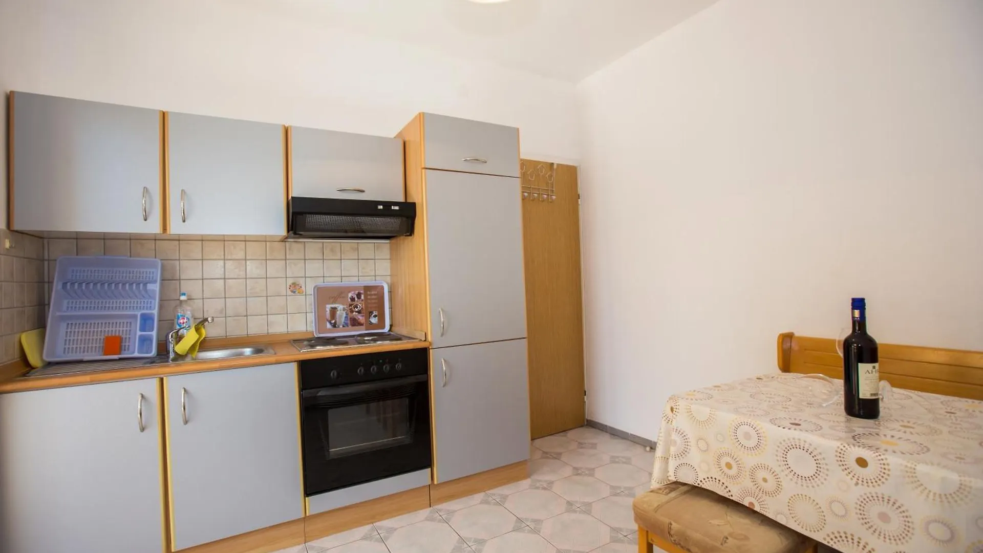 Apartments With A Parking Space Barbat, Rab - 16245 Barbat na Rabu